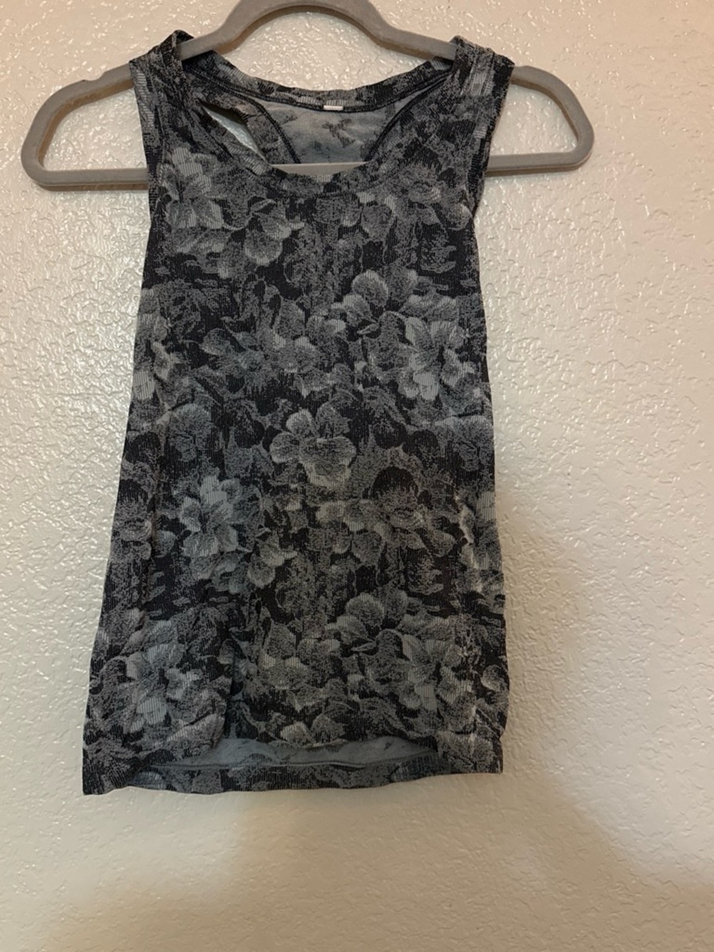 Women's Gray Floral Sleeveless Top